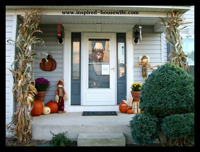 Inspired-Housewife:  Personalized and Inexpensive Fall Decorating Ideas, Porch Decor Tips perfect for Halloween or Thanksgiving, Autumn or Harvest decorations