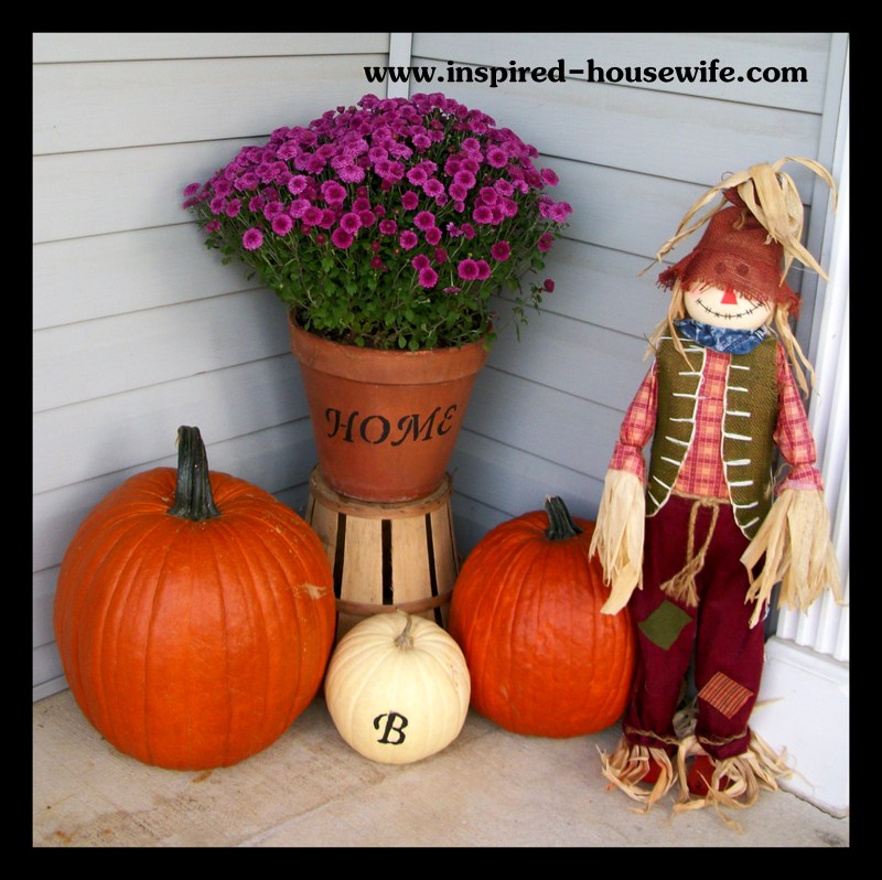 Inspired-Housewife:  Personalized and Inexpensive Fall Decorating Ideas, Porch Decor Tips perfect for Halloween or Thanksgiving, Autumn or Harvest decorations