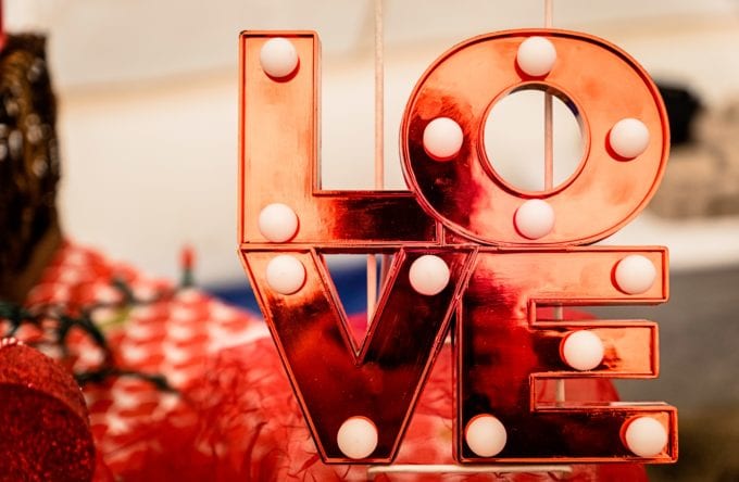 10 Inexpensive Valentine's Day Date Ideas